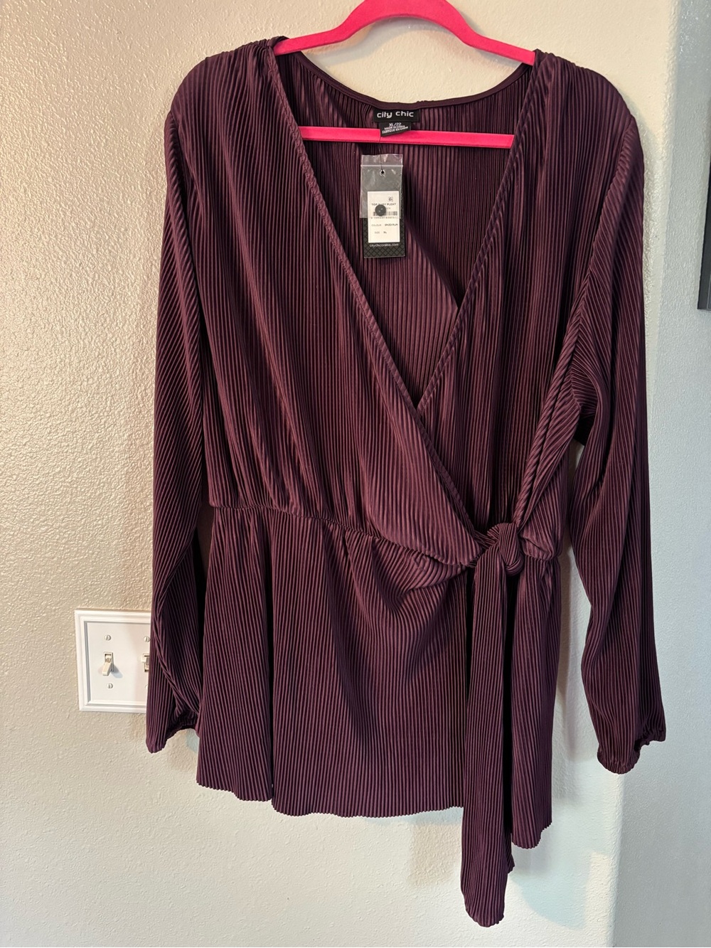 NWT City Chic Spiced Plum Baby Pleat Faux Wrap Blouse Top Size XL / 22 See Below